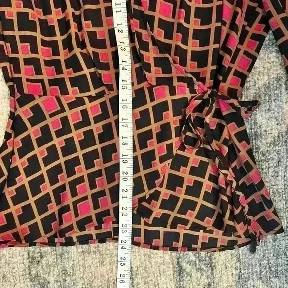 BCBGMaxAzria Surplice Blouse Long Sleeve Size Large - Picture 13 of 16